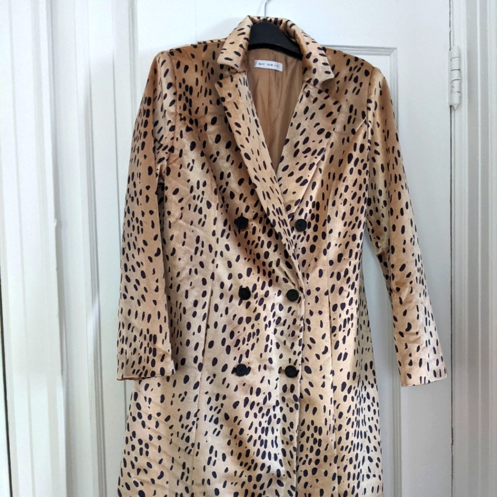 Leopard Print Coat - image 6